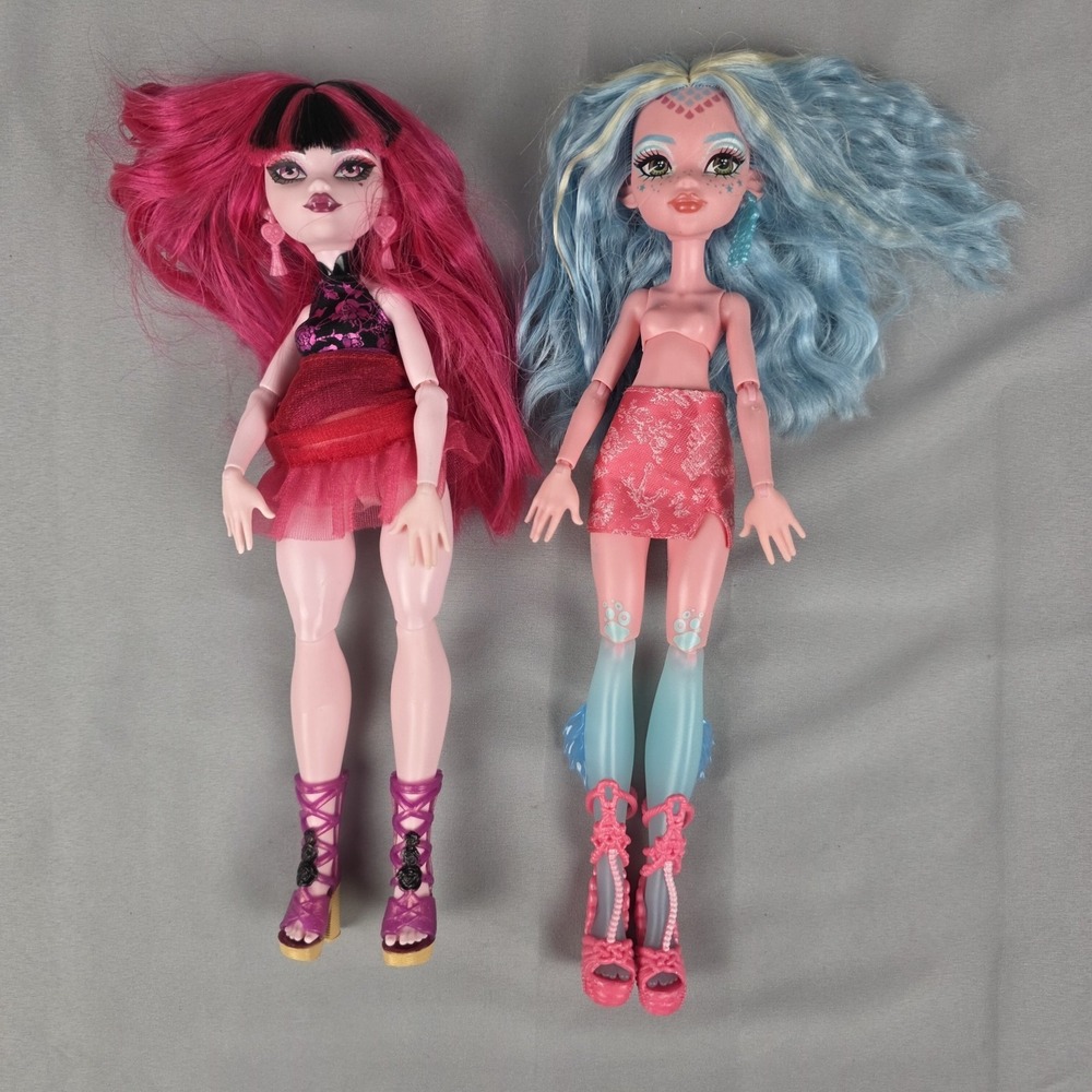 Monster High‎ G3 Skulltimate Secret Gore-geous Oasis Lagoona & Draculaura Doll